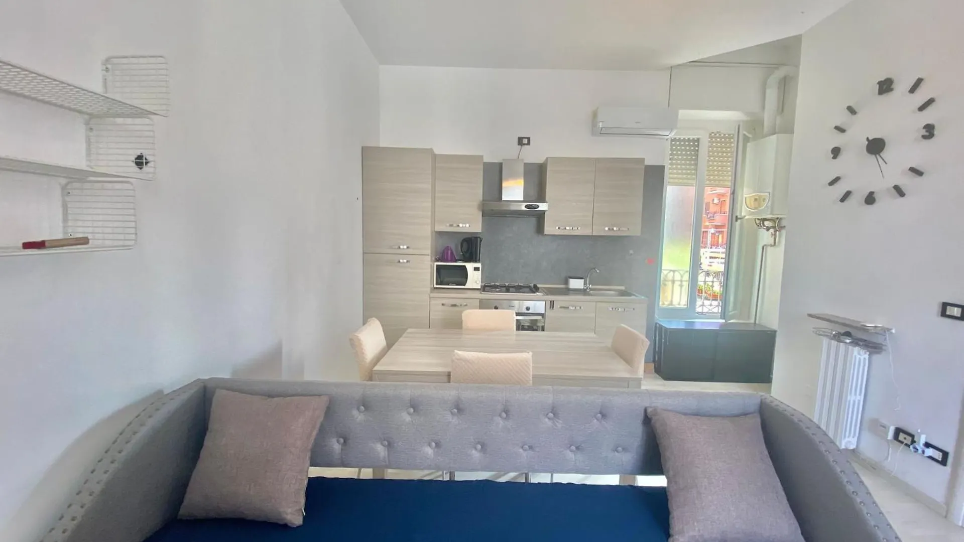 Modica Home, Graziosa E Silenziosa, Nel Cuore Del Quartiere Famagosta Milano