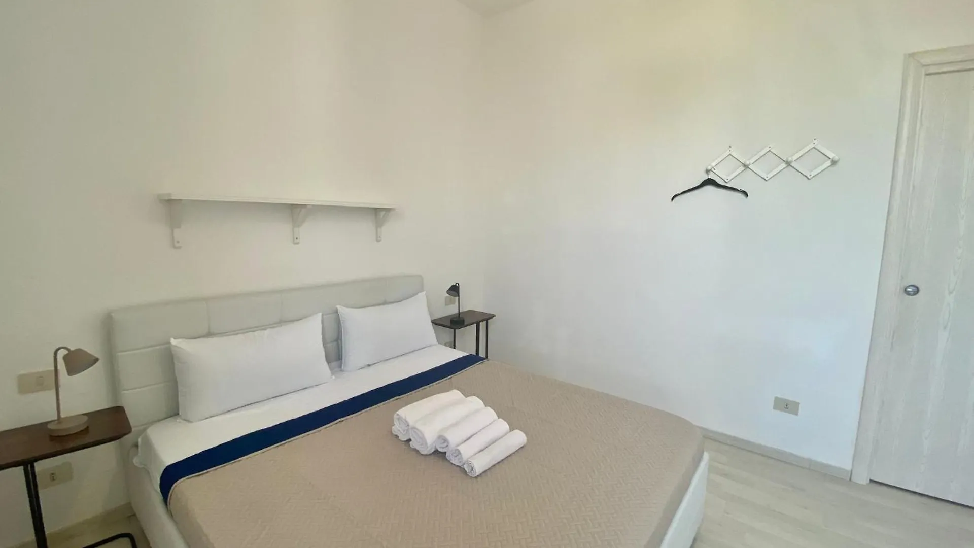 Modica Home, Graziosa E Silenziosa, Nel Cuore Del Quartiere Famagosta Milano Lejlighed