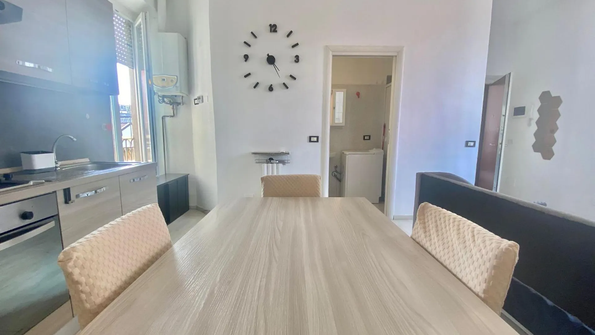 Modica Home, Graziosa E Silenziosa, Nel Cuore Del Quartiere Famagosta Milano Italia