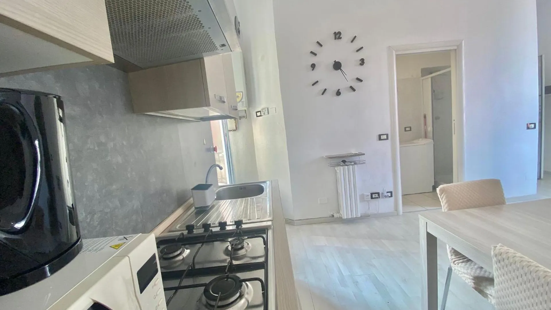 Appartamento Modica Home, Graziosa E Silenziosa, Nel Cuore Del Quartiere Famagosta Milano